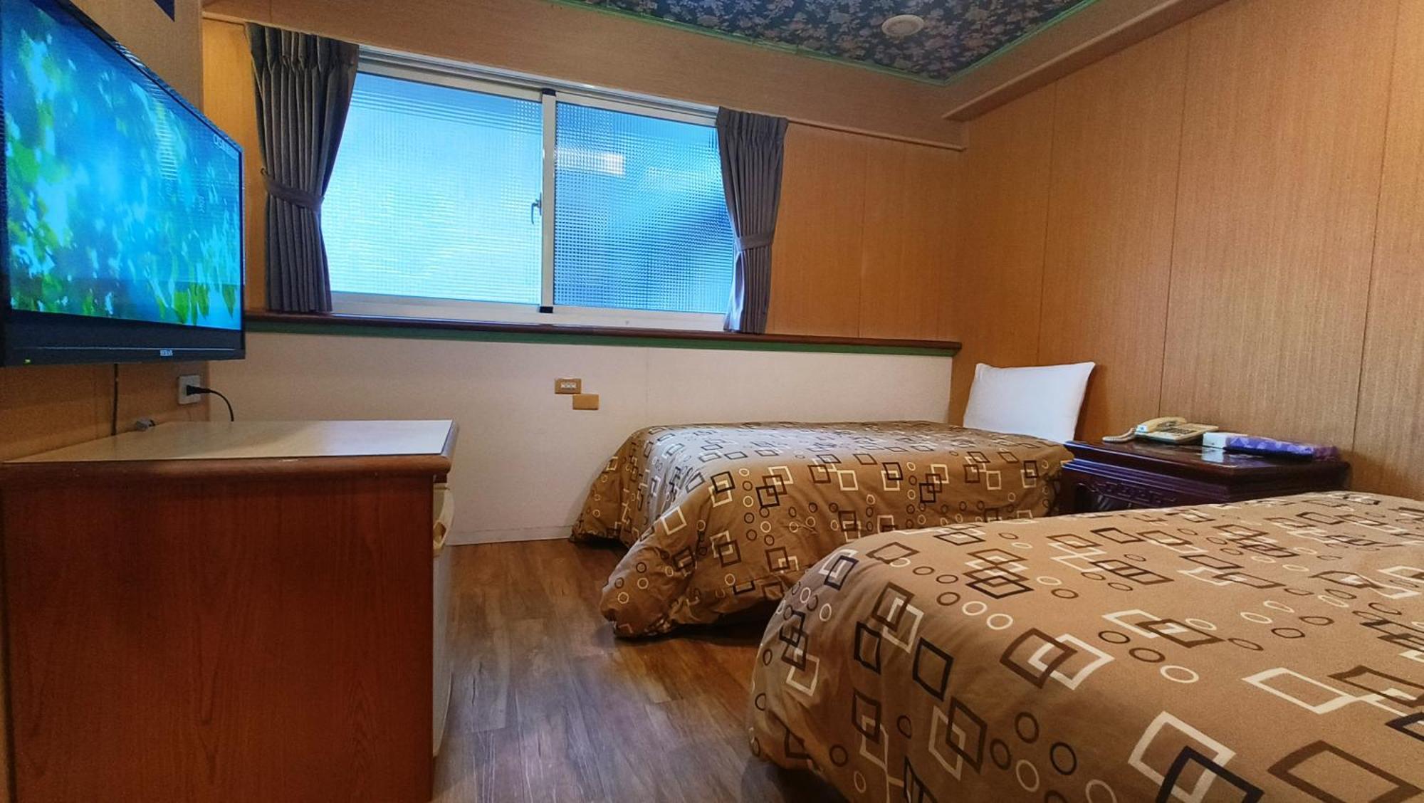 Longchi Hot-Spring Hotel Джиаоси Екстериор снимка