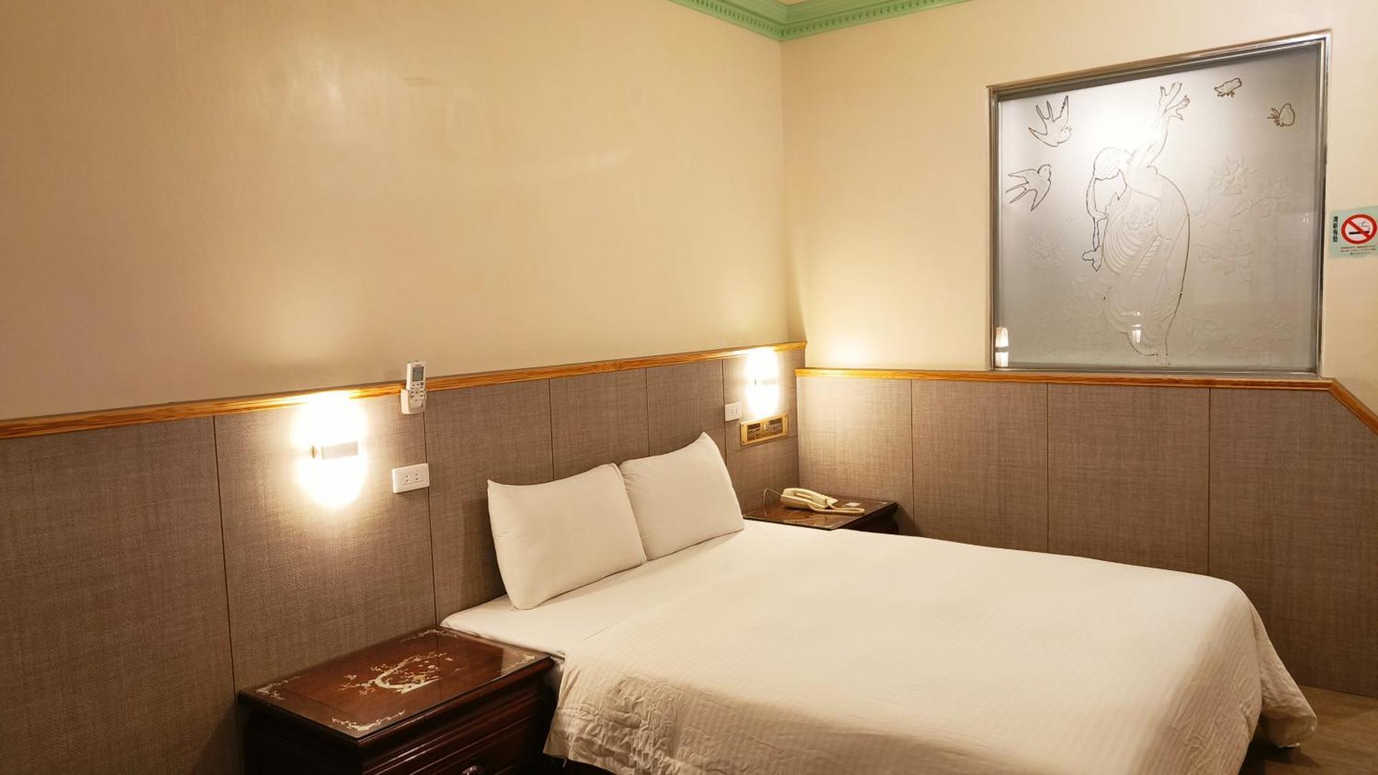 Longchi Hot-Spring Hotel Джиаоси Екстериор снимка