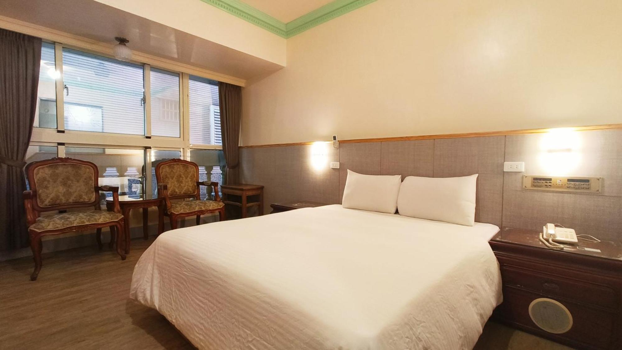 Longchi Hot-Spring Hotel Джиаоси Екстериор снимка